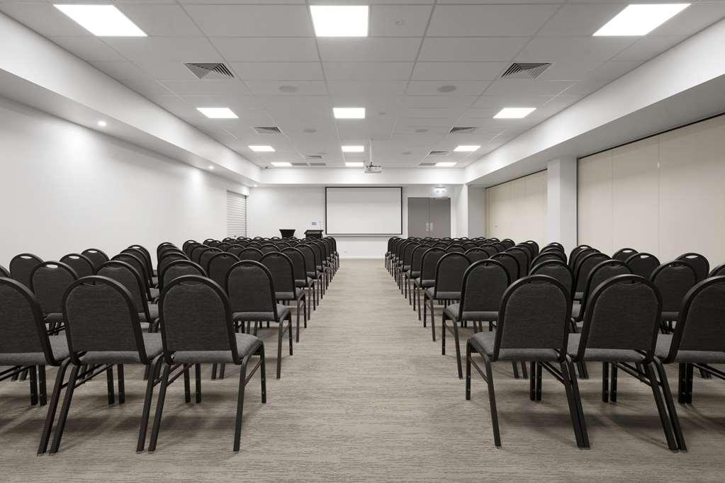 Oaks Toowoomba Hotel Ανέσεις φωτογραφία